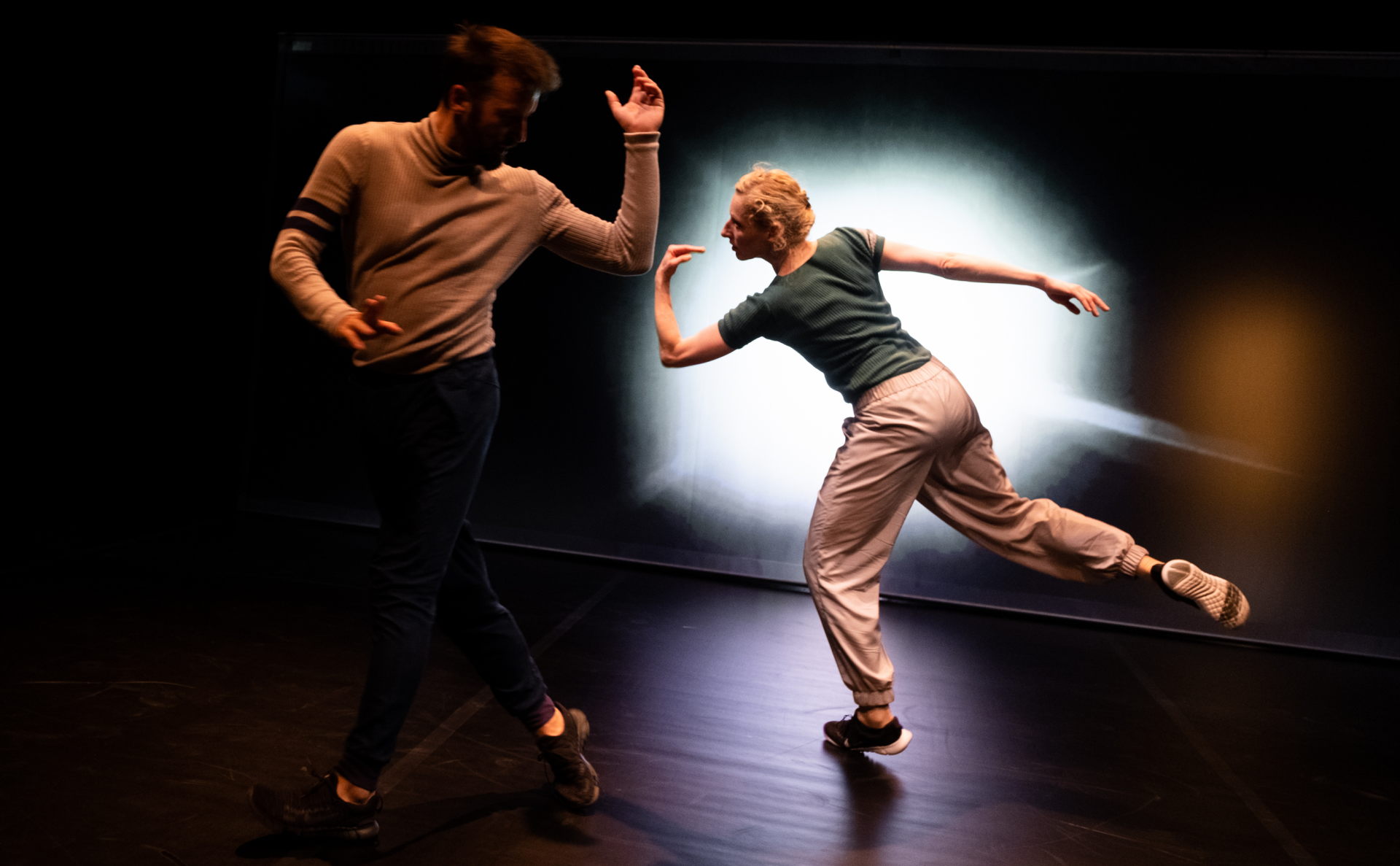 Fundacja Forte: Rozdroże 2022, Dada, Drganie jednej struny, fot. Marta Ankiersztejn, 3.